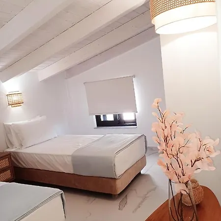 Iriana Seaside Luxury Penthouse Apartment